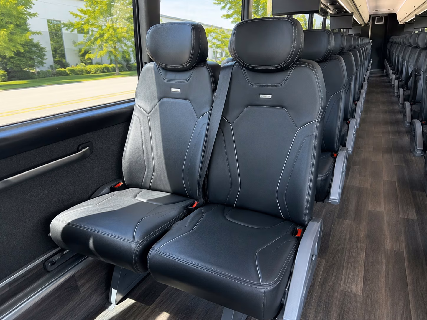 airport shuttle buses for el paso wedding guests flying in